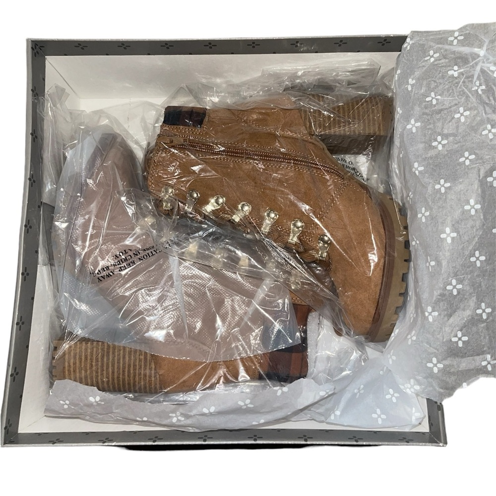 Brand new botties.